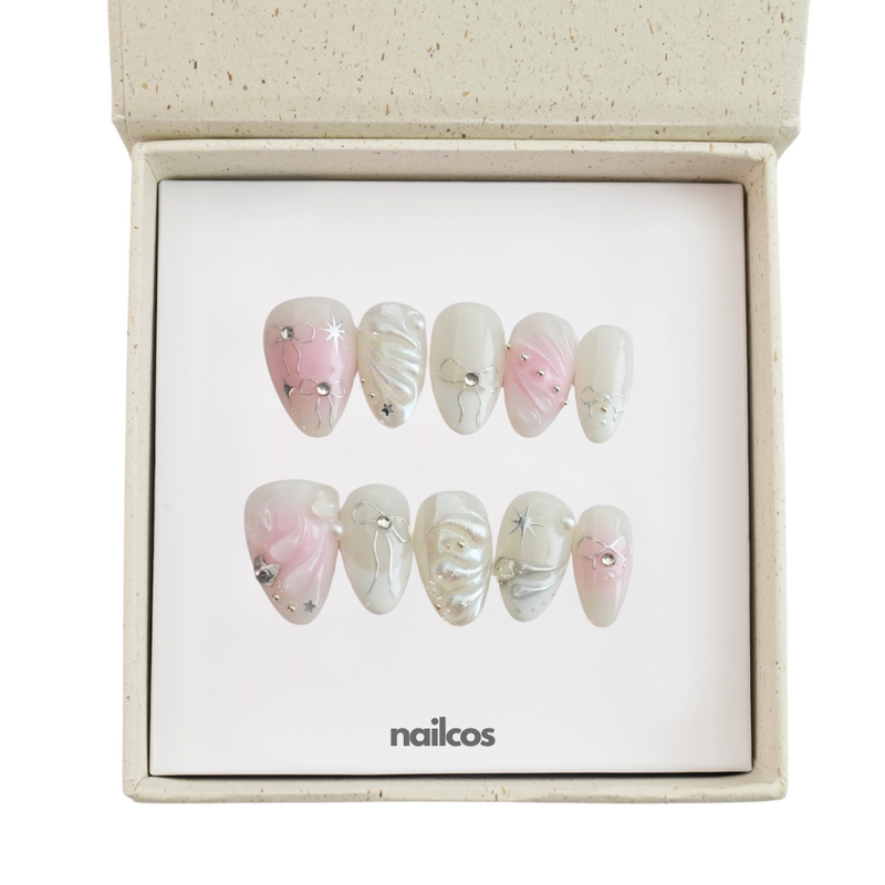 Silver Morning Short Almond Chrome,3D Press-on Nails